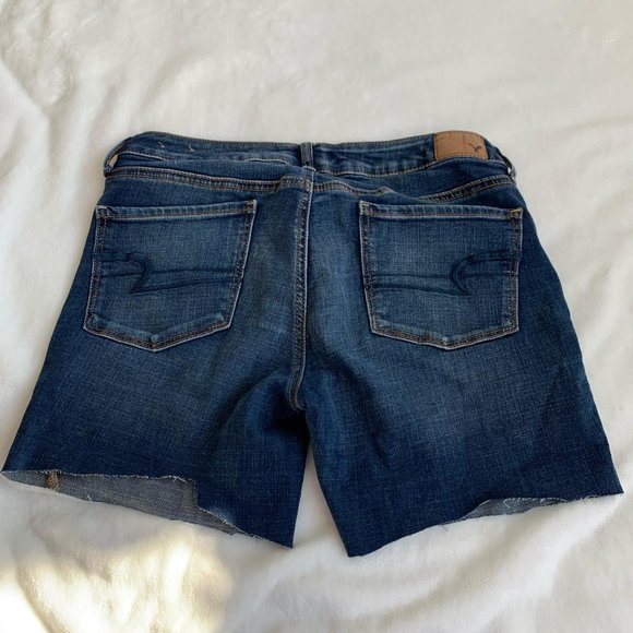 American Eagle Outfitters blue jean shorts - size 8 US - Picture 4 of 7